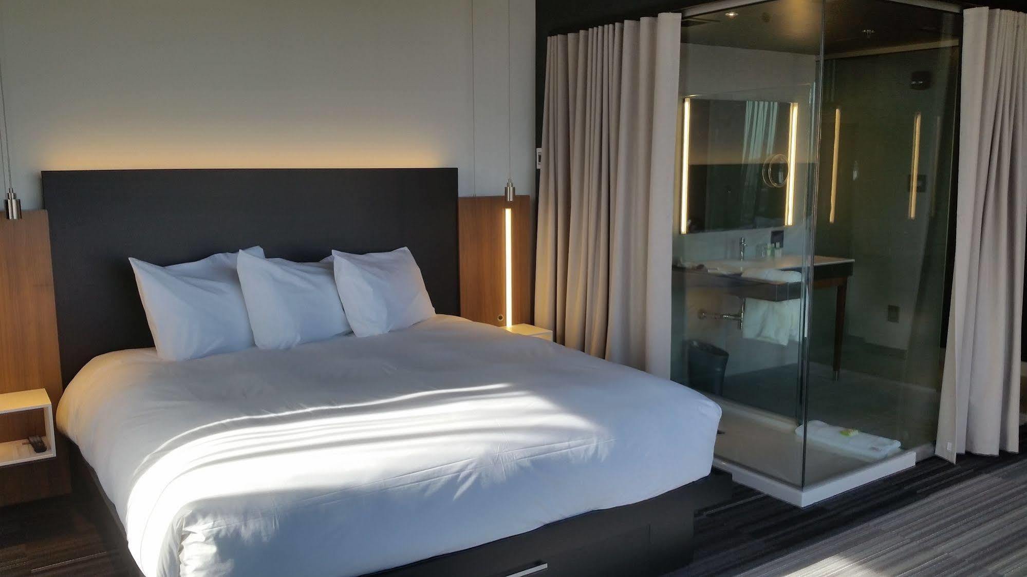 Grand Times Hotel דראמונדוויל מראה חיצוני תמונה